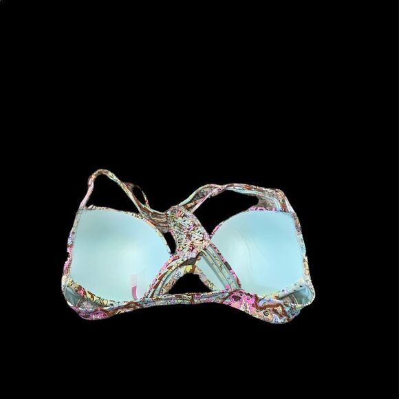 Cute Victoria's Secret VS 32C Swim binki top multi colored 
Good condition - Picture 4 of 4